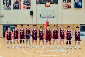 高中女生篮球校队训练特点